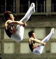 Nakata, Kawanishi come in 3rd in men's synchronized trampoline